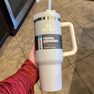 🔥LAST ONE GRANITE🔥Stanley Adventure Quencher 40oz Tumbler Cream Grey